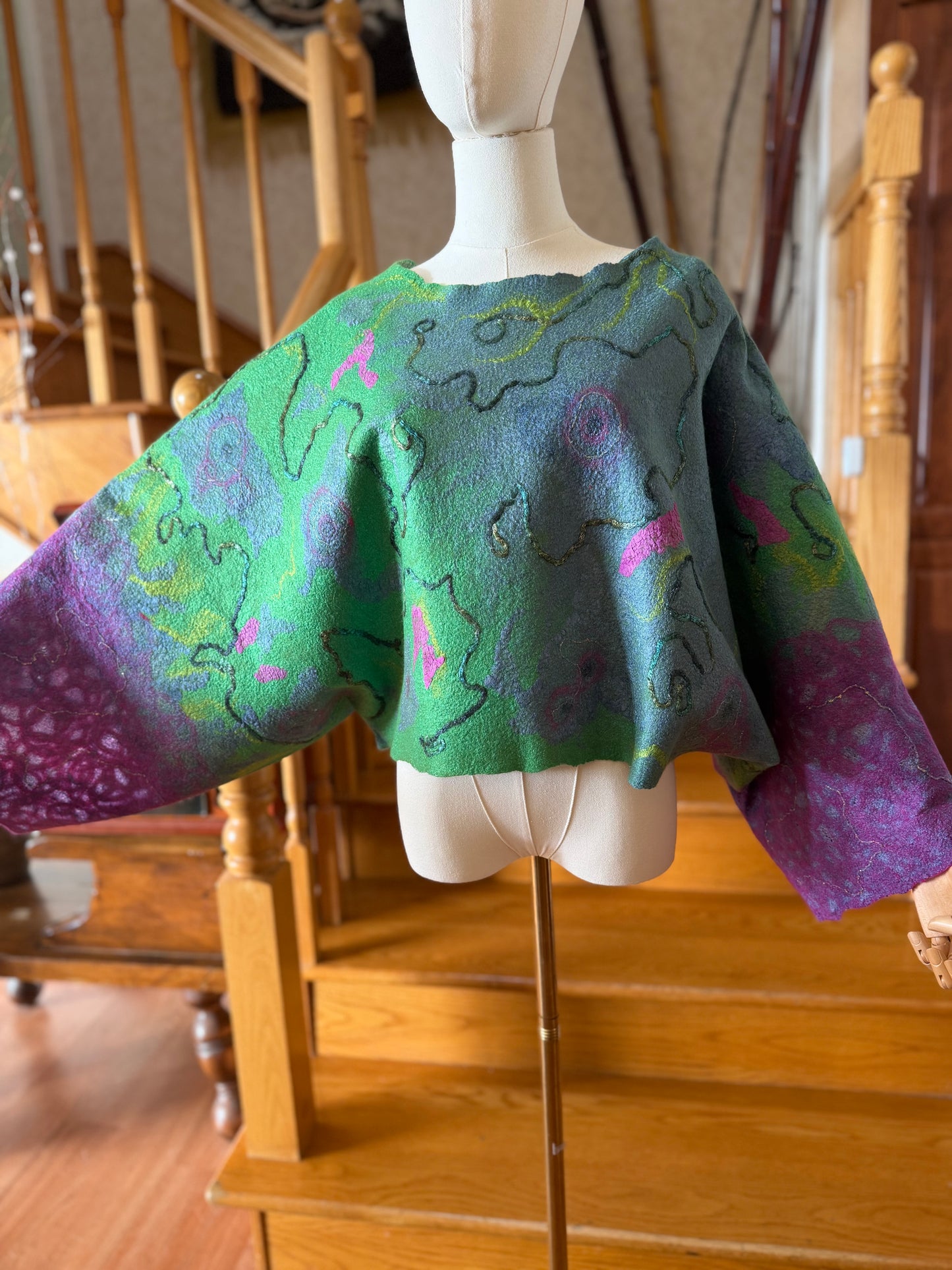 Silk/ wool top one size S-L