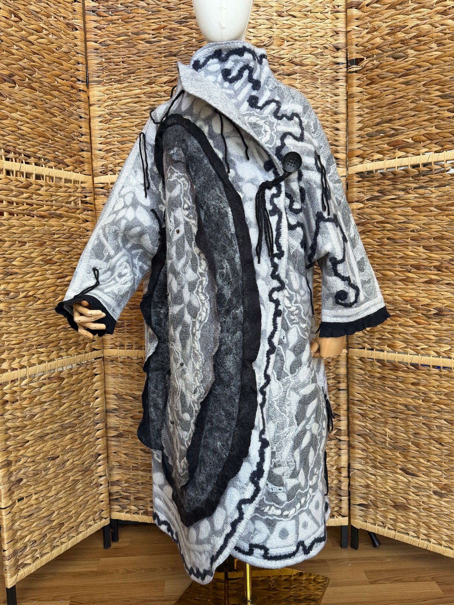 100% natural hand made merino wool silk bamboo linen cotton coat Jacket one size S-XL
   •   Overcoat
   •   Parka
   •   Trench coat
   •   Raincoat
   •   Windbreaker
   •   Peacoat
   •   Topcoat
   •   Cloak