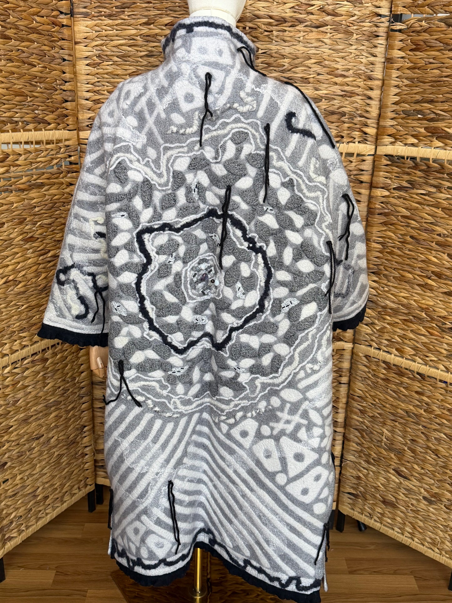 100% natural hand made merino wool silk bamboo linen cotton coat Jacket one size S-XL
   •   Overcoat
   •   Parka
   •   Trench coat
   •   Raincoat
   •   Windbreaker
   •   Peacoat
   •   Topcoat
   •   Cloak