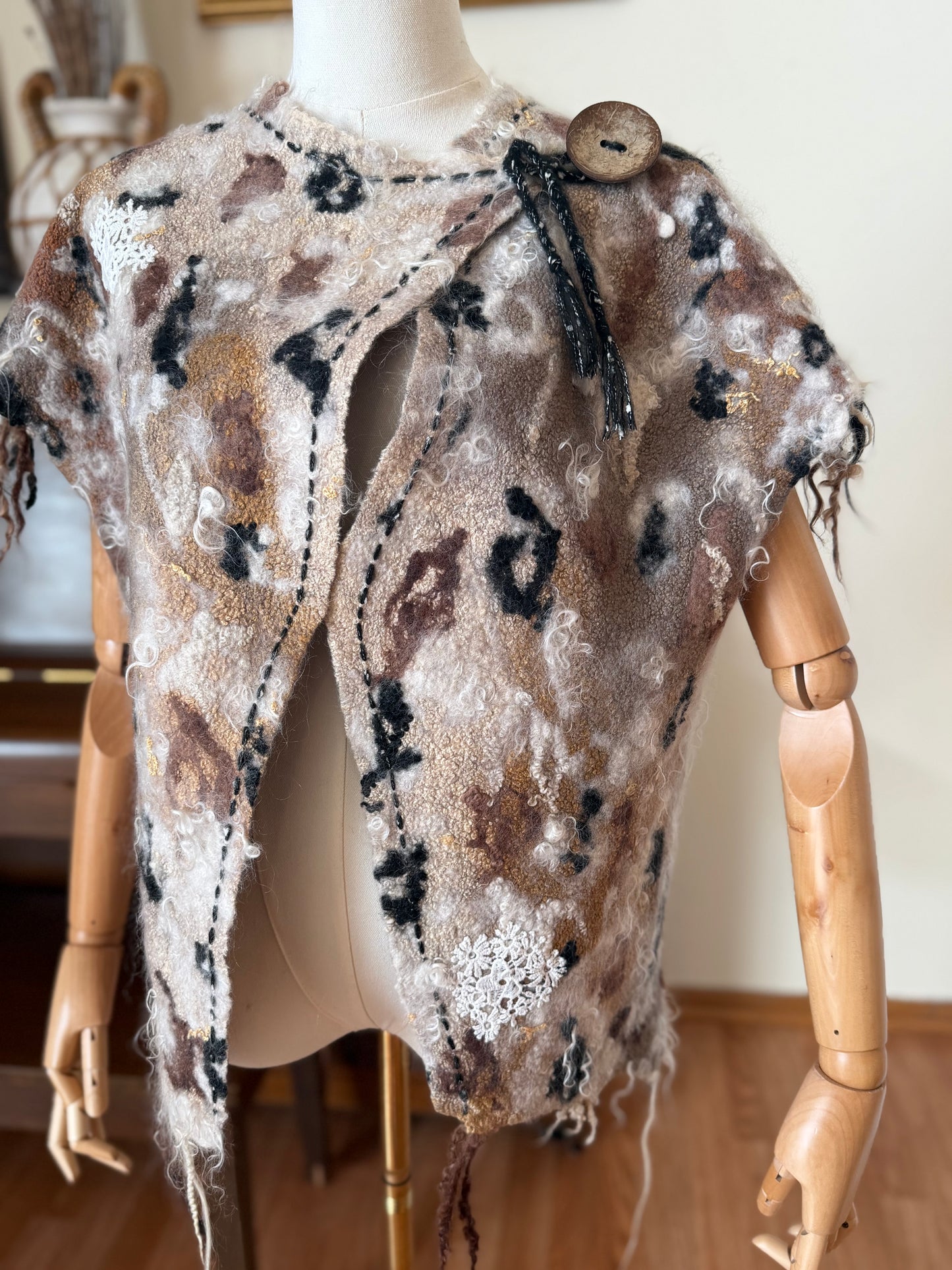 100%Natural Wool Silk Eco-Fashion Handmade Nuno Felted Eco Friendly Vest Top Tunic Blouse Waistcoat Sweater Sweatshirt . Good For One Size S-L