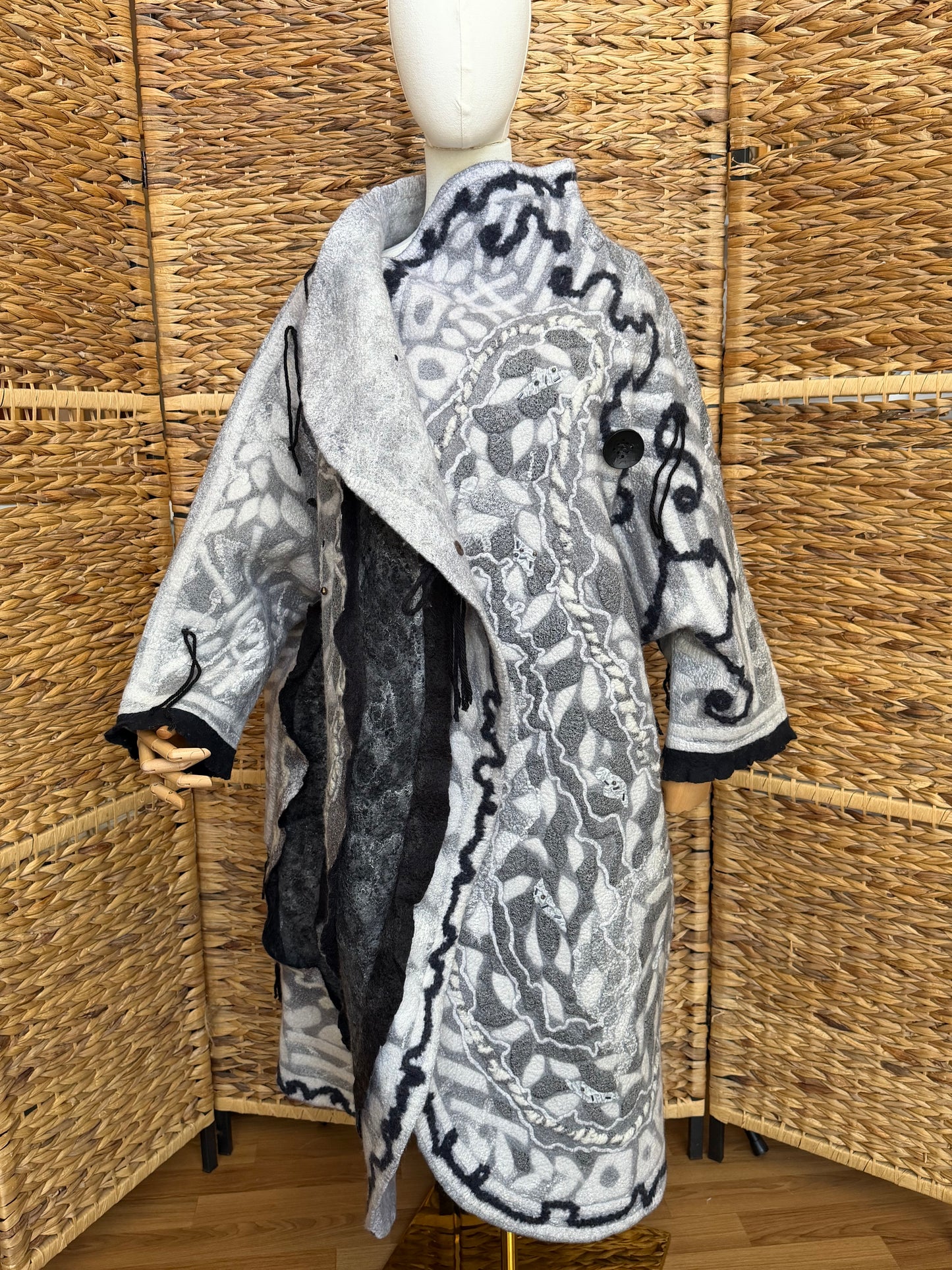 100% natural hand made merino wool silk bamboo linen cotton coat Jacket one size S-XL
   •   Overcoat
   •   Parka
   •   Trench coat
   •   Raincoat
   •   Windbreaker
   •   Peacoat
   •   Topcoat
   •   Cloak