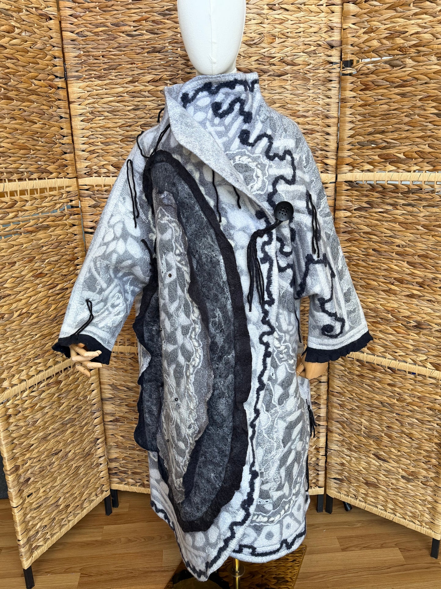 100% natural hand made merino wool silk bamboo linen cotton coat Jacket one size S-XL
   •   Overcoat
   •   Parka
   •   Trench coat
   •   Raincoat
   •   Windbreaker
   •   Peacoat
   •   Topcoat
   •   Cloak