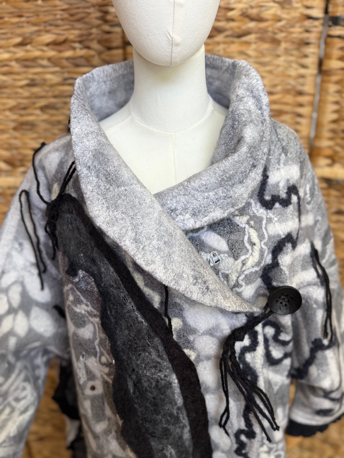 100% natural hand made merino wool silk bamboo linen cotton coat Jacket one size S-XL
   •   Overcoat
   •   Parka
   •   Trench coat
   •   Raincoat
   •   Windbreaker
   •   Peacoat
   •   Topcoat
   •   Cloak