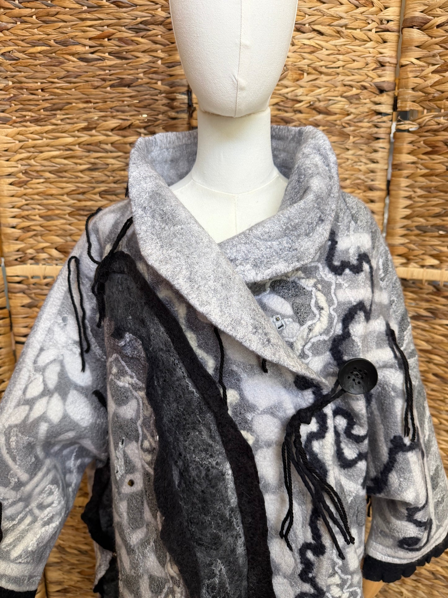 100% natural hand made merino wool silk bamboo linen cotton coat Jacket one size S-XL
   •   Overcoat
   •   Parka
   •   Trench coat
   •   Raincoat
   •   Windbreaker
   •   Peacoat
   •   Topcoat
   •   Cloak